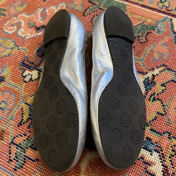 Tory Burch Flats Size 7 - Picture 2 of 2